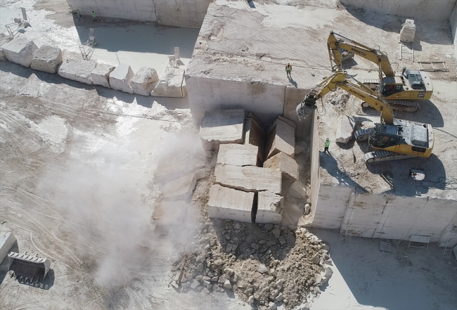 Denizli traverteni 100 ükede boy gösteriyor